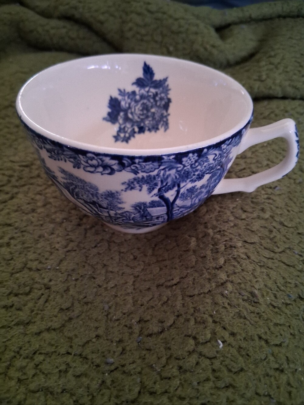 VTG Blue and White Floral Transferware Teacup, Made In ENGLAN̈D